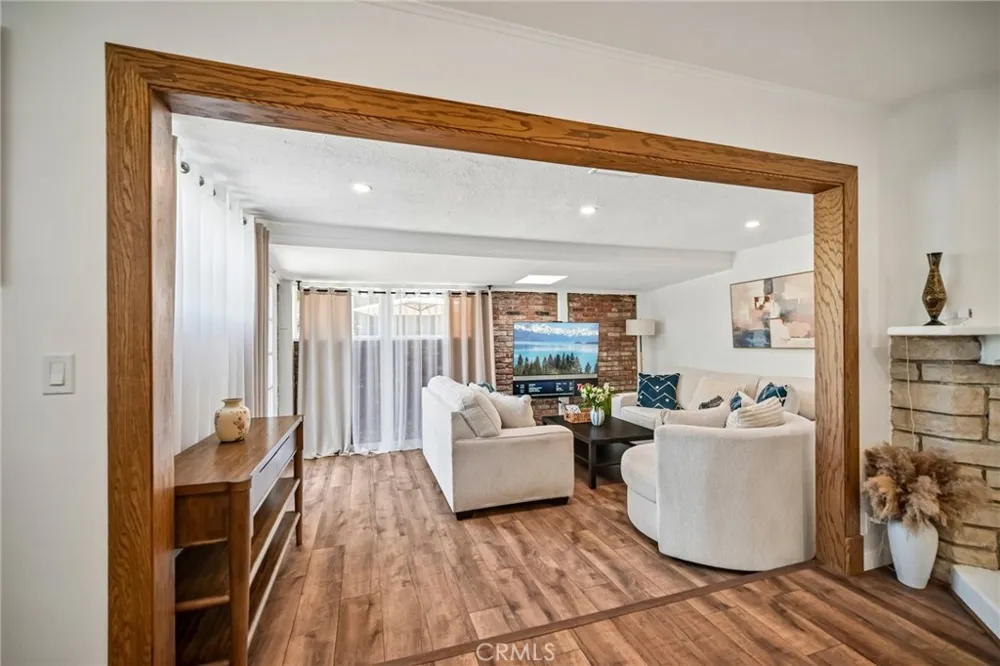 18765 Labrador Street Northridge, CA 91324