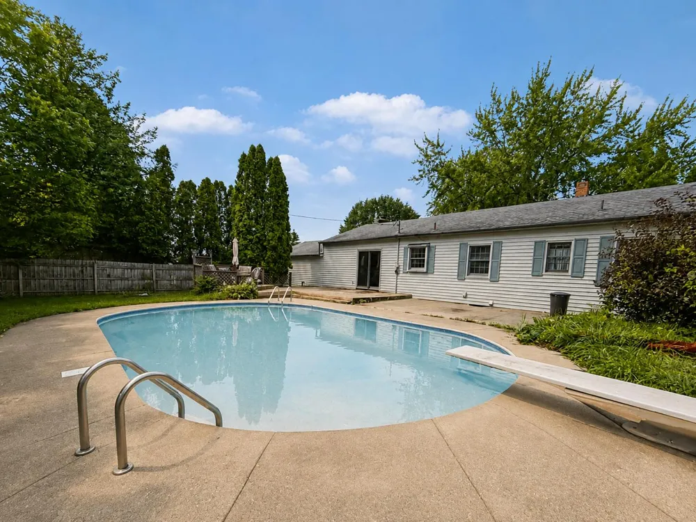 736 Michigan Street Fremont, MI 49412
