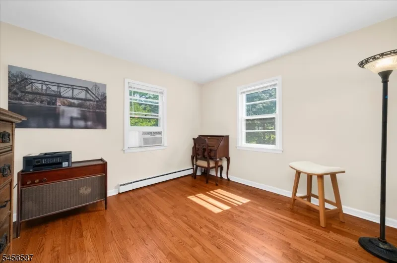 16 Abbott Ct Flemington, NJ 08822