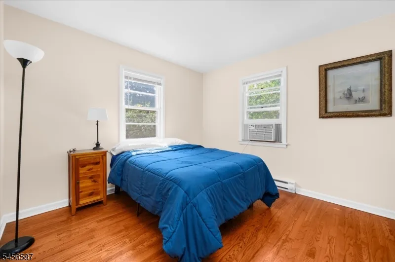 16 Abbott Ct Flemington, NJ 08822