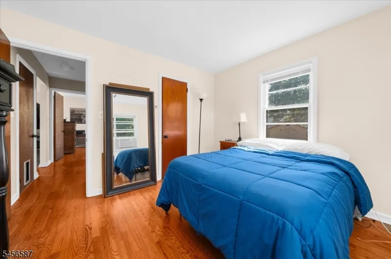16 Abbott Ct Flemington, NJ 08822