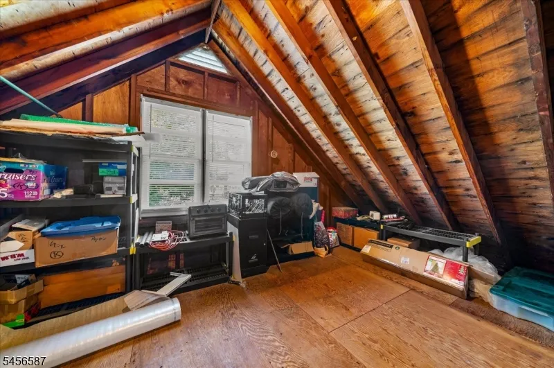 16 Abbott Ct Flemington, NJ 08822