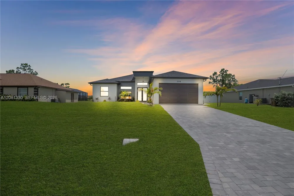2318 NW NW 30th Ter Cape Coral, FL 33993