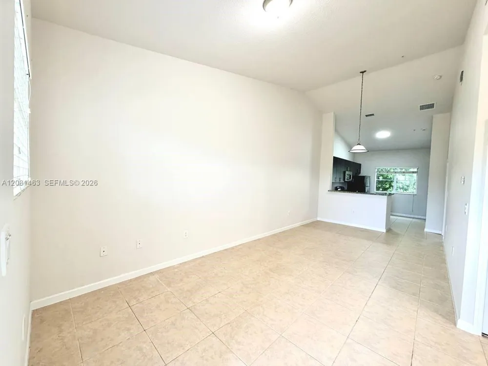 3431 W 80th St #207 Hialeah, FL 33018