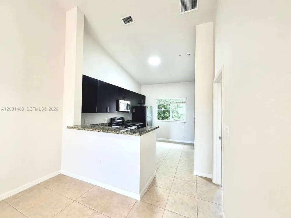 3431 W 80th St #207 Hialeah, FL 33018