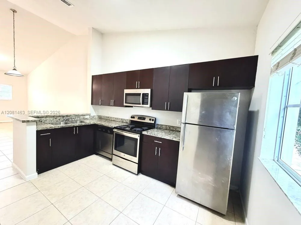 3431 W 80th St #207 Hialeah, FL 33018