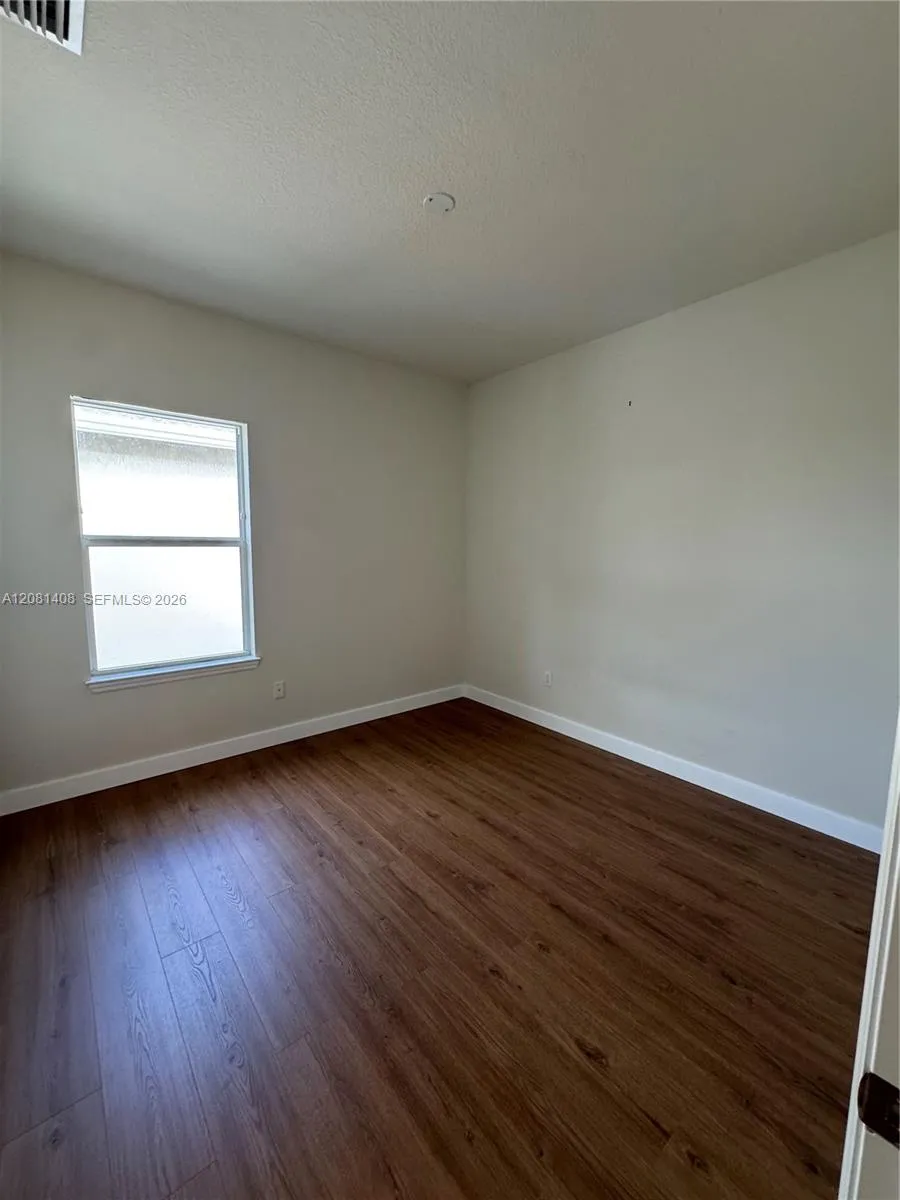 4729 Greenway Dr Hollywood, FL 33021