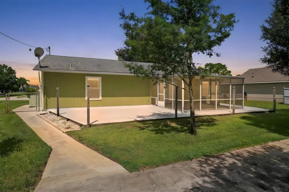 1137 SW CURTIS STREET Port St. Lucie, FL 34983