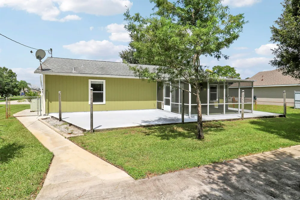 1137 SW CURTIS STREET Port St. Lucie, FL 34983