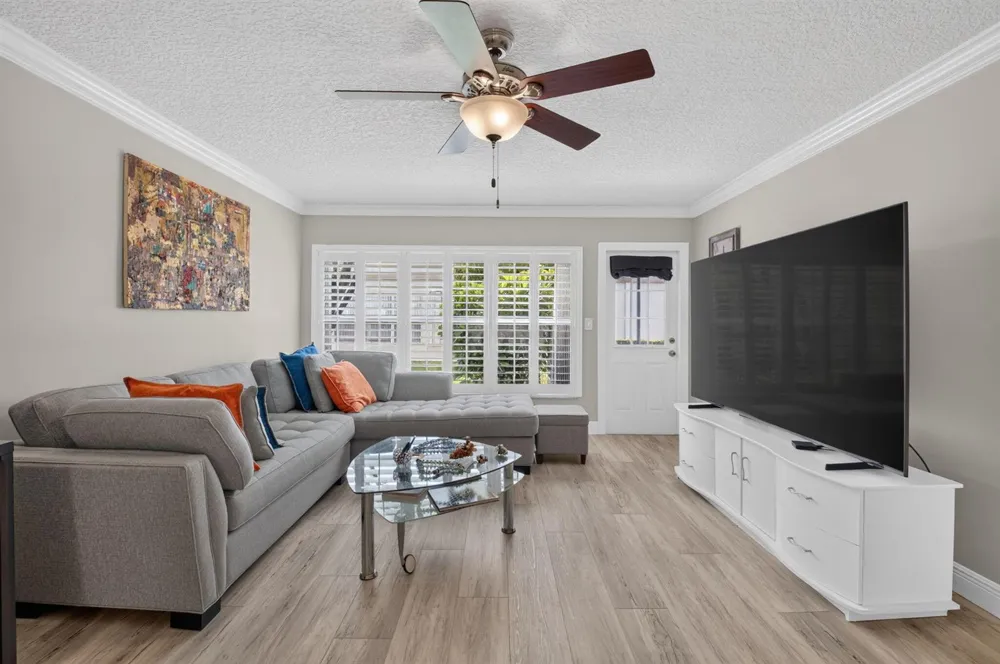 18940 Stewart Circle #5 Boca Raton, FL 33496