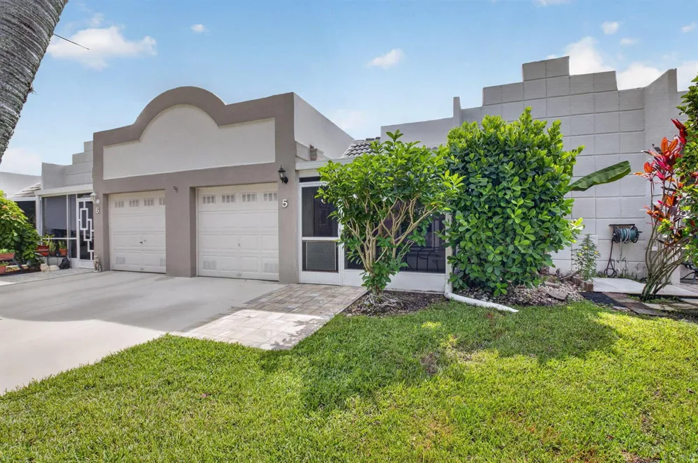 18940 Stewart Circle #5 Boca Raton, FL 33496