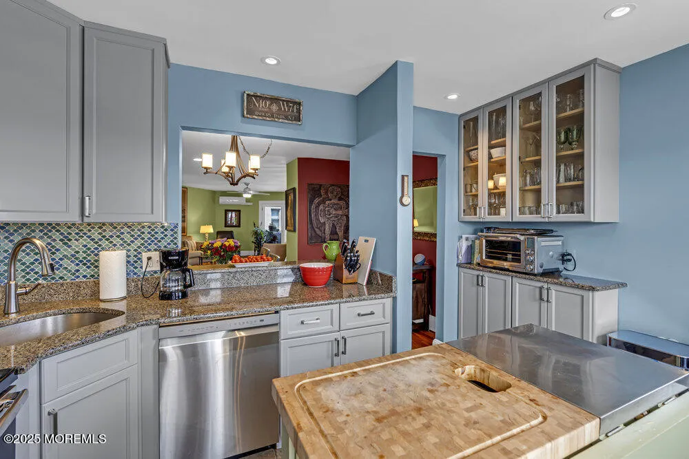 400 Deal Lake Drive #8F Asbury Park, NJ 07712