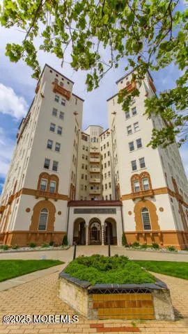 400 Deal Lake Drive #8F Asbury Park, NJ 07712