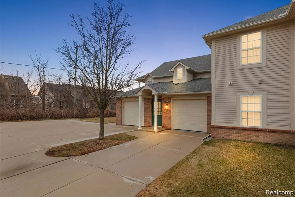45765 Cagney Drive Macomb Township, MI 48044
