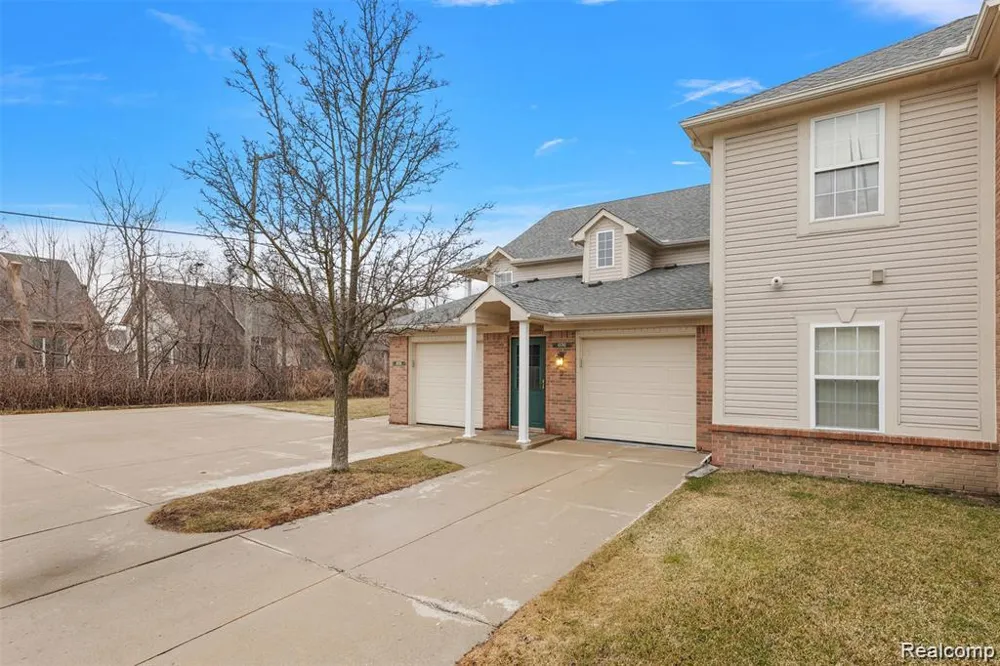 45765 Cagney Drive Macomb Township, MI 48044