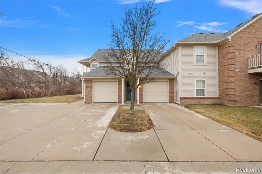 45765 Cagney Drive Macomb Township, MI 48044