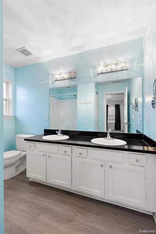 45765 Cagney Drive Macomb Township, MI 48044
