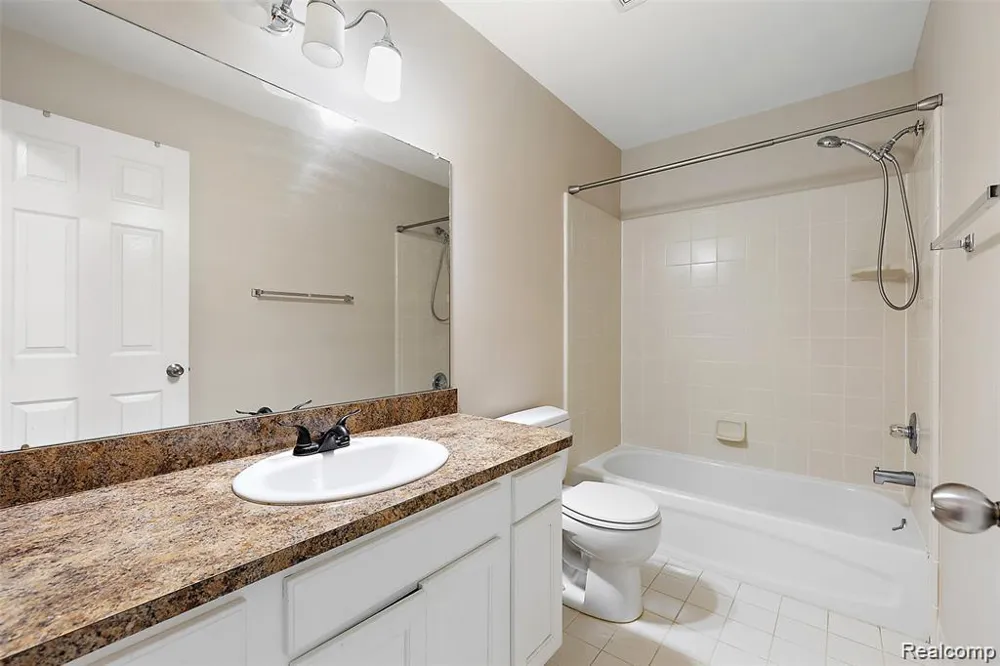 45765 Cagney Drive Macomb Township, MI 48044