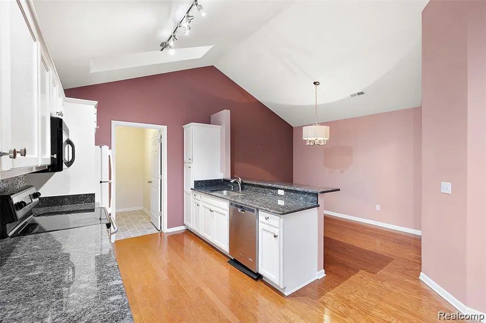 45765 Cagney Drive Macomb Township, MI 48044