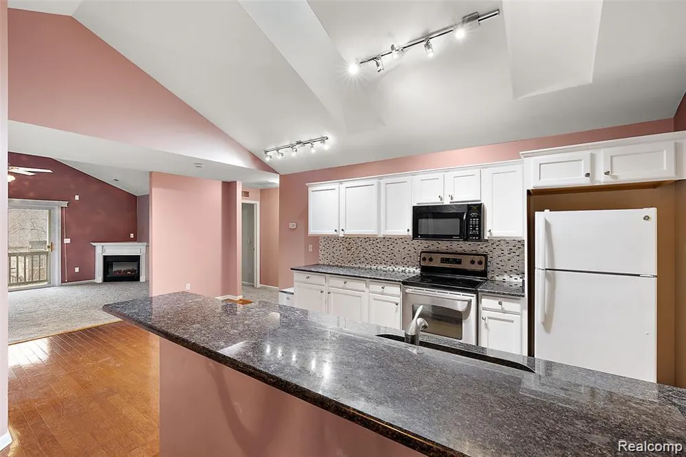 45765 Cagney Drive Macomb Township, MI 48044