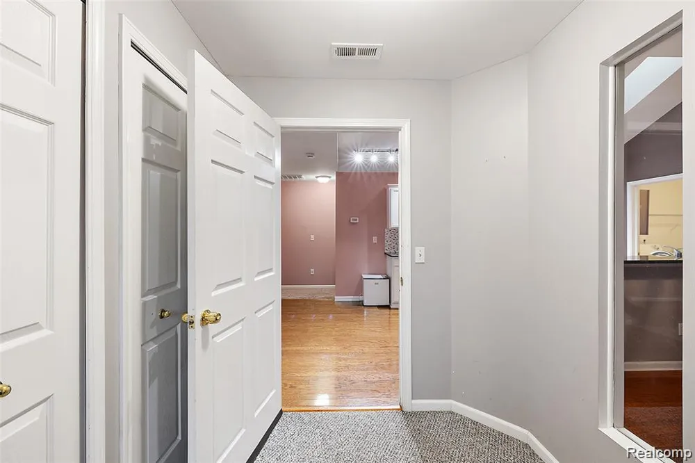 45765 Cagney Drive Macomb Township, MI 48044