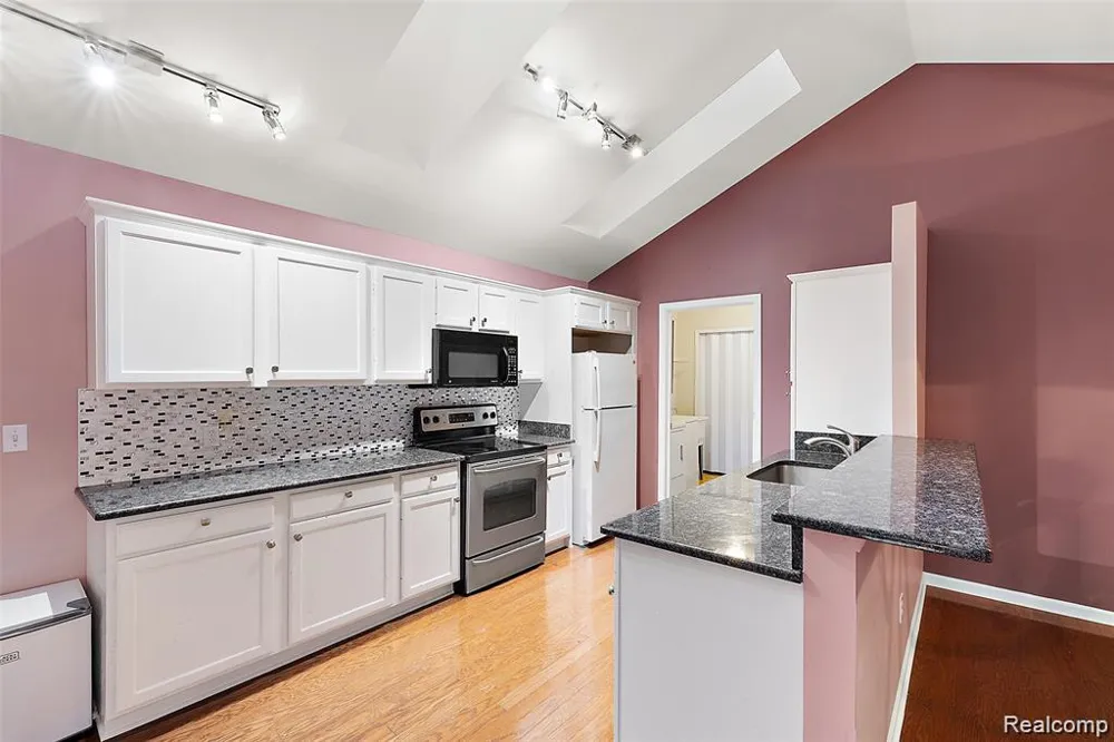 45765 Cagney Drive Macomb Township, MI 48044
