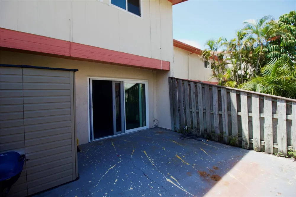 5822 16TH LANE S #4 St Petersburg, FL 33712