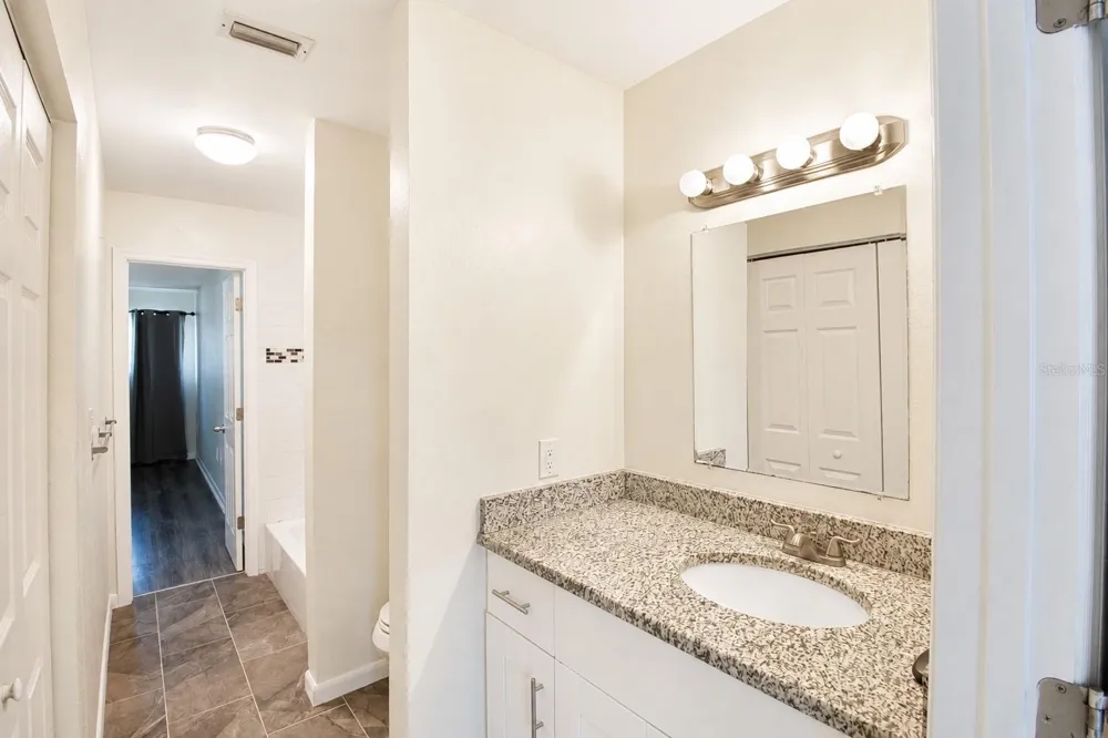 5822 16TH LANE S #4 St Petersburg, FL 33712