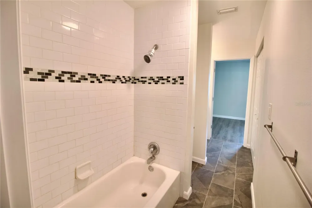 5822 16TH LANE S #4 St Petersburg, FL 33712