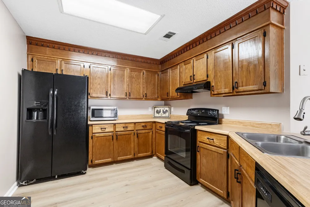 219 Williams Dr Bonaire, GA 31005