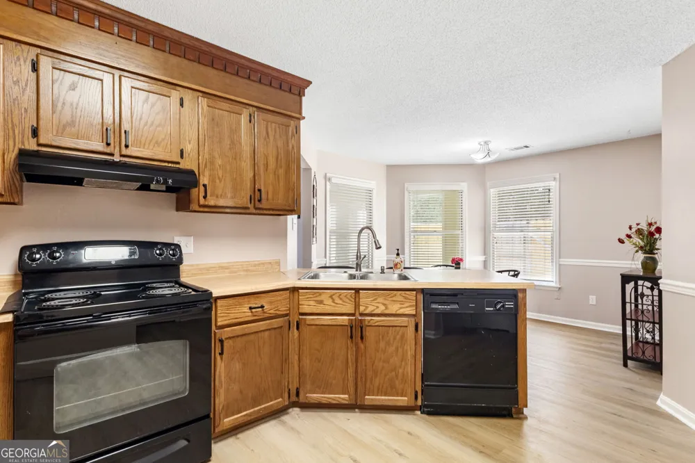 219 Williams Dr Bonaire, GA 31005