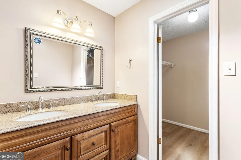 219 Williams Dr Bonaire, GA 31005