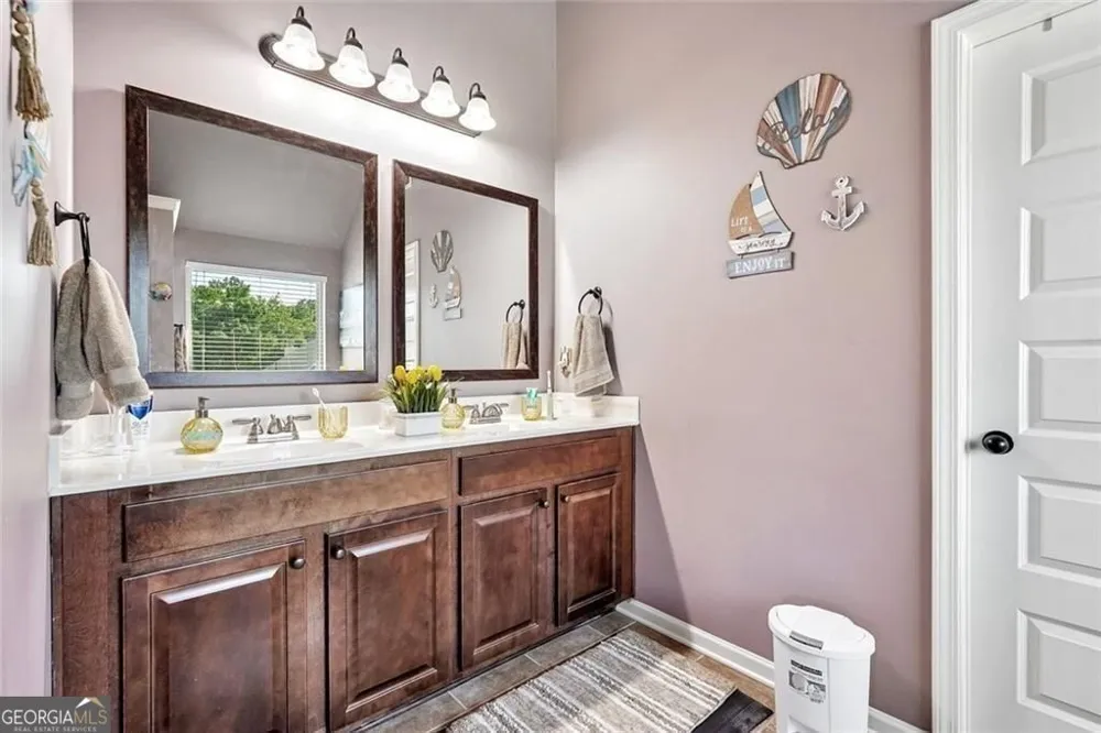 1650 Horseshoe Creek LN Cumming, GA 30041