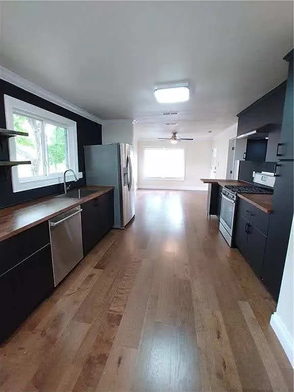 1705 Singleton Avenue Austin, TX 78702
