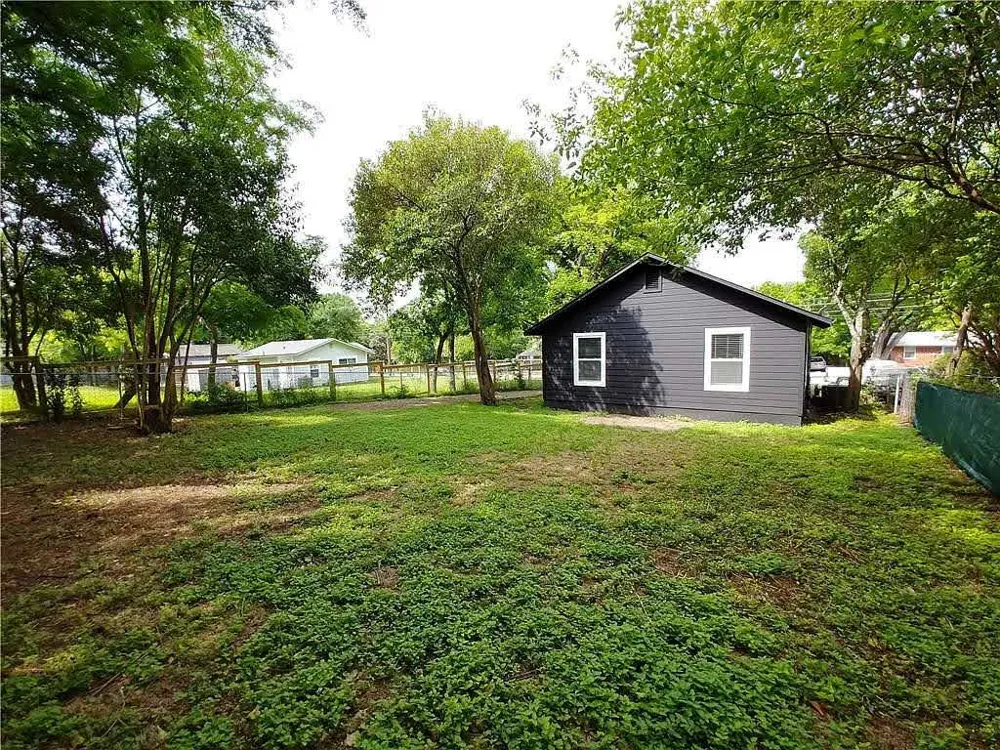 1705 Singleton Avenue Austin, TX 78702