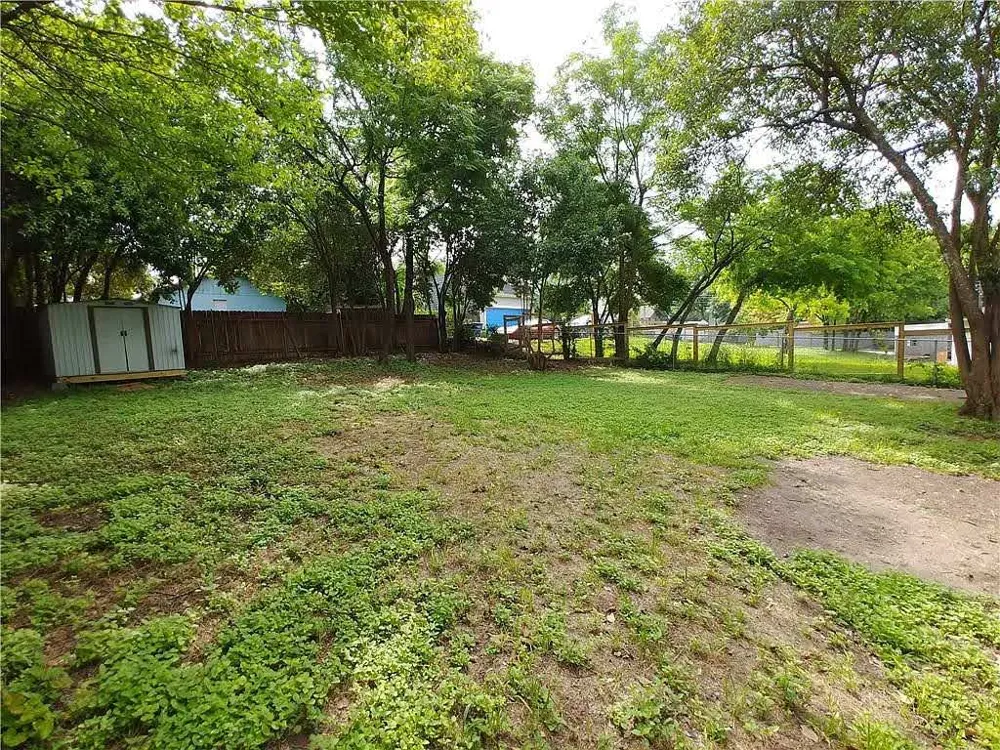 1705 Singleton Avenue Austin, TX 78702