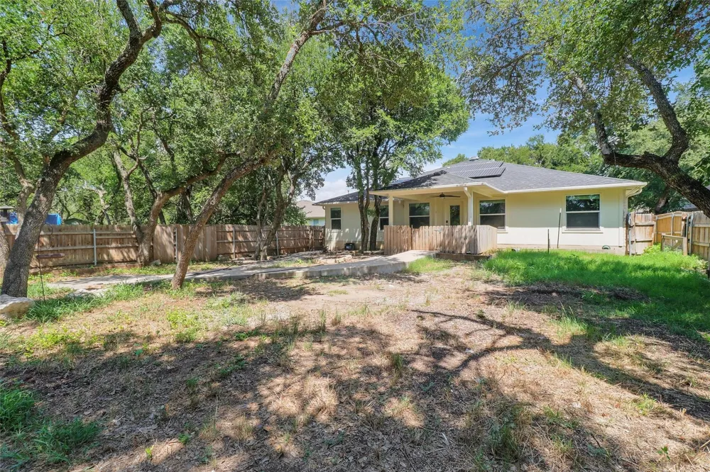 305 Dayna Cove Leander, TX 78641