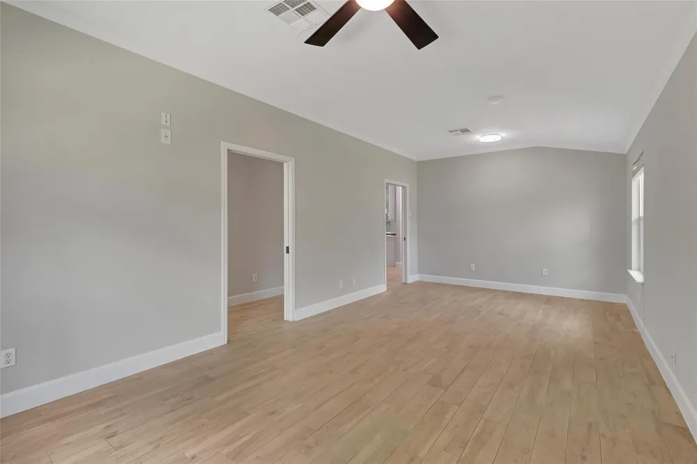 305 Dayna Cove Leander, TX 78641