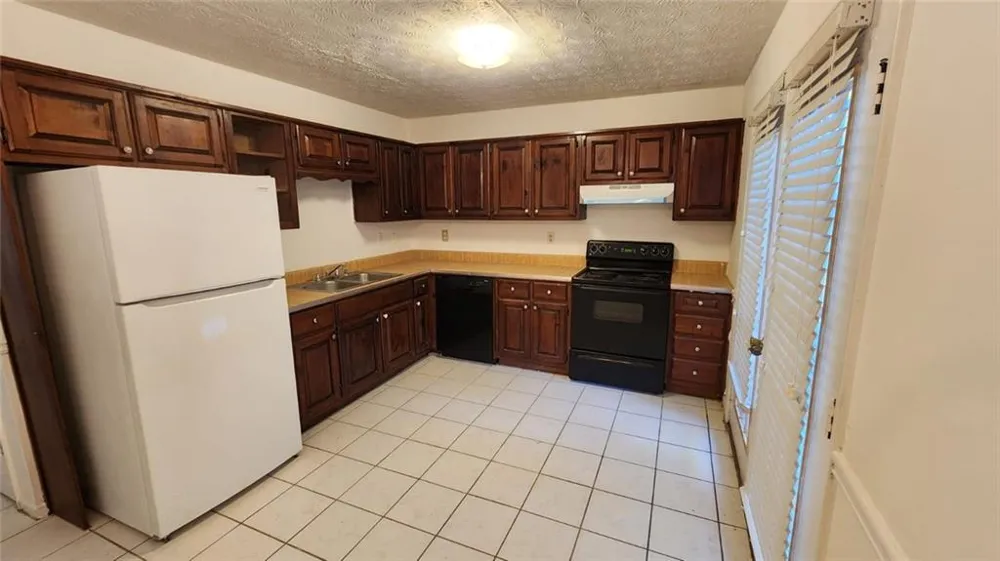 631 Hunting Creek Lane SE Conyers, GA 30013
