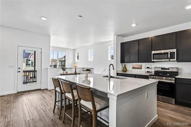 1949 S Fultondale Way Aurora, CO 80018