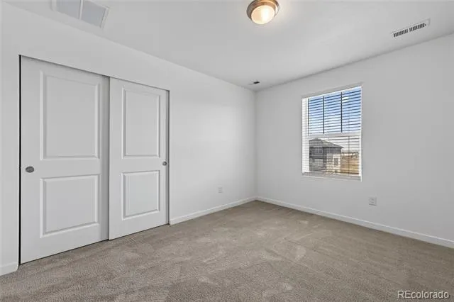1949 S Fultondale Way Aurora, CO 80018