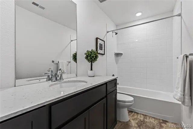 1949 S Fultondale Way Aurora, CO 80018