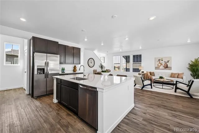 1949 S Fultondale Way Aurora, CO 80018