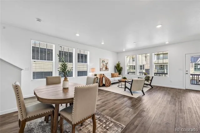 1949 S Fultondale Way Aurora, CO 80018