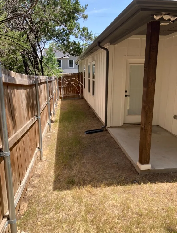5858 Black Pine Circle Granbury, TX 76048