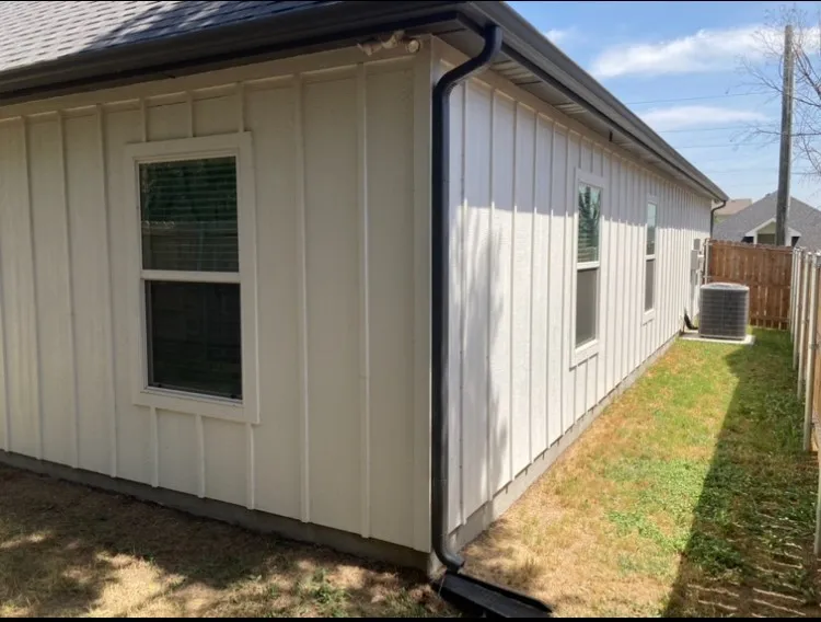5858 Black Pine Circle Granbury, TX 76048