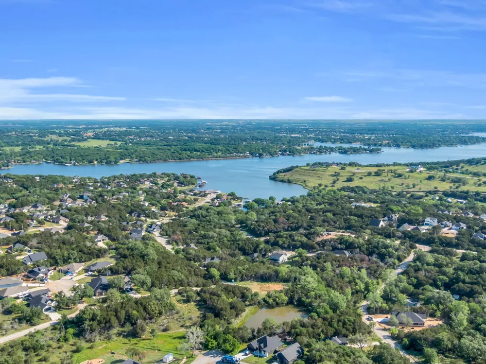 5858 Black Pine Circle Granbury, TX 76048