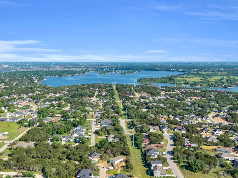 5858 Black Pine Circle Granbury, TX 76048