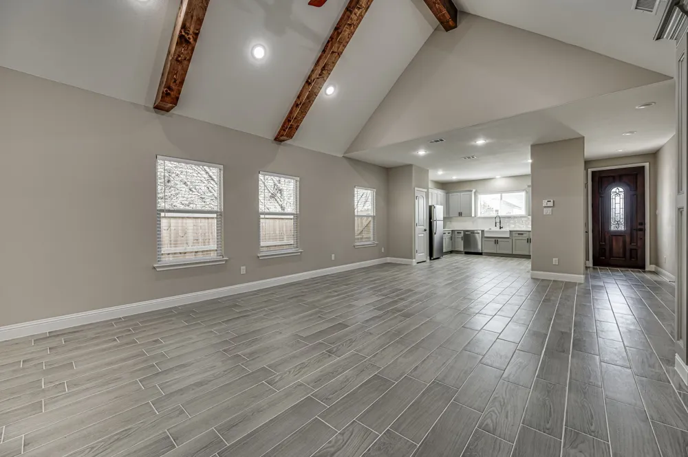 5858 Black Pine Circle Granbury, TX 76048