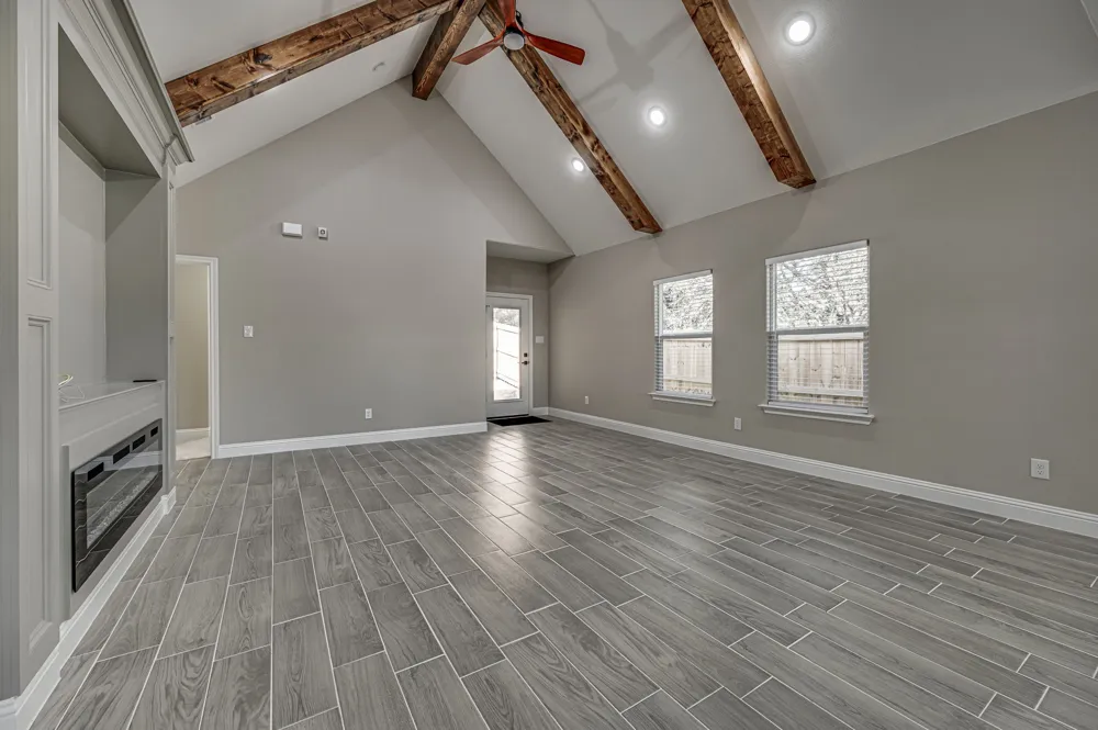 5858 Black Pine Circle Granbury, TX 76048